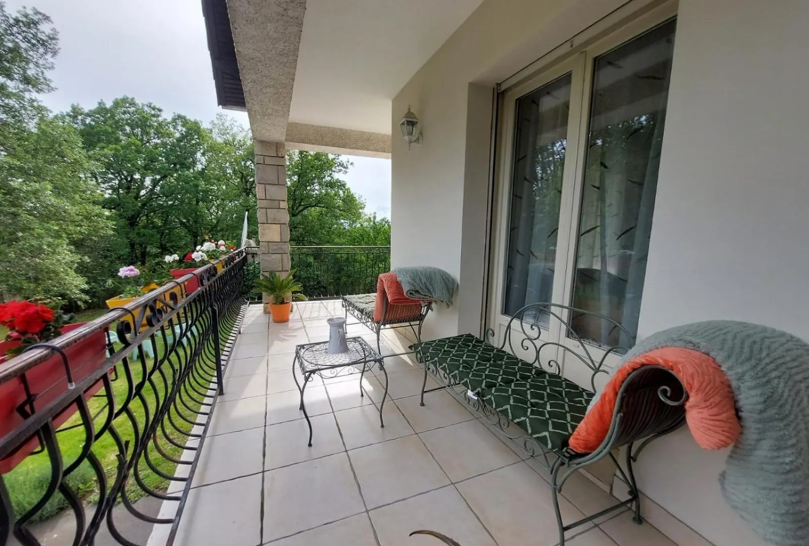 Holiday home Gite La Cote De Graves Villefranche-de-Rouergue France