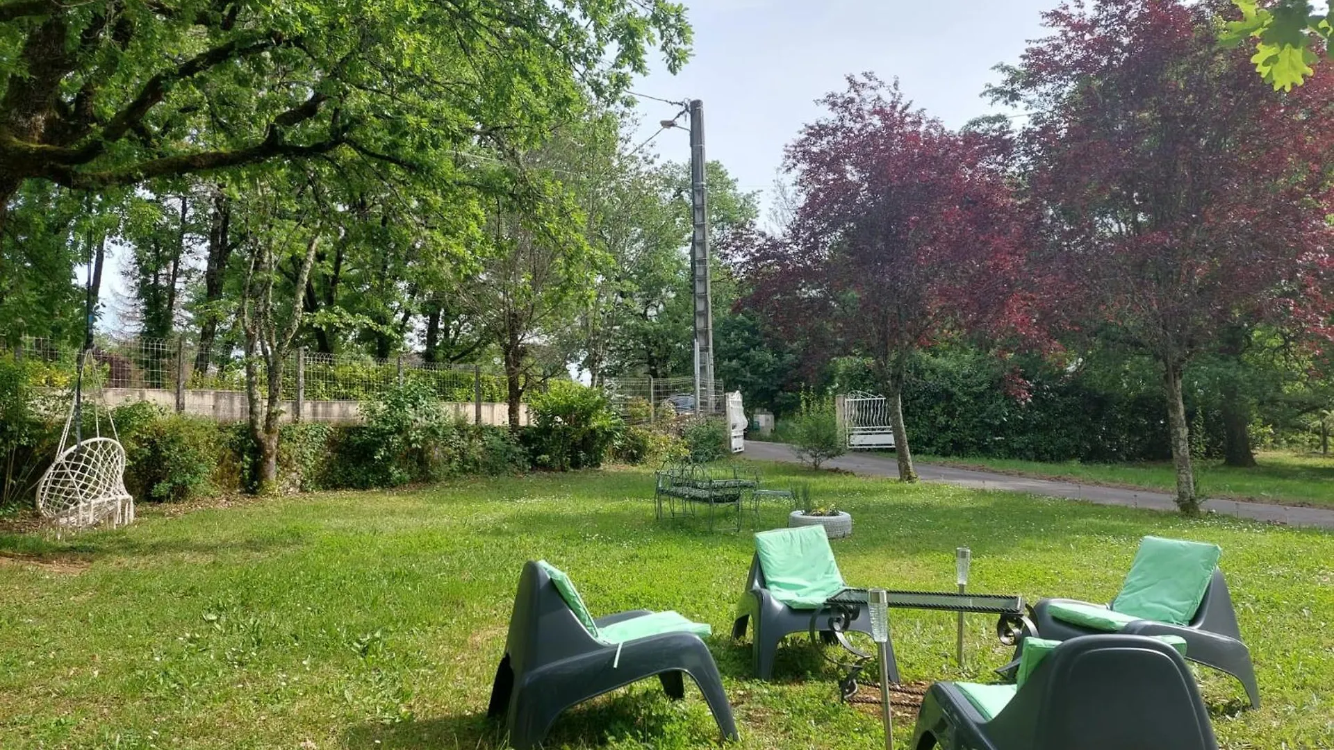 Gite La Cote De Graves Villefranche-de-Rouergue 0*,